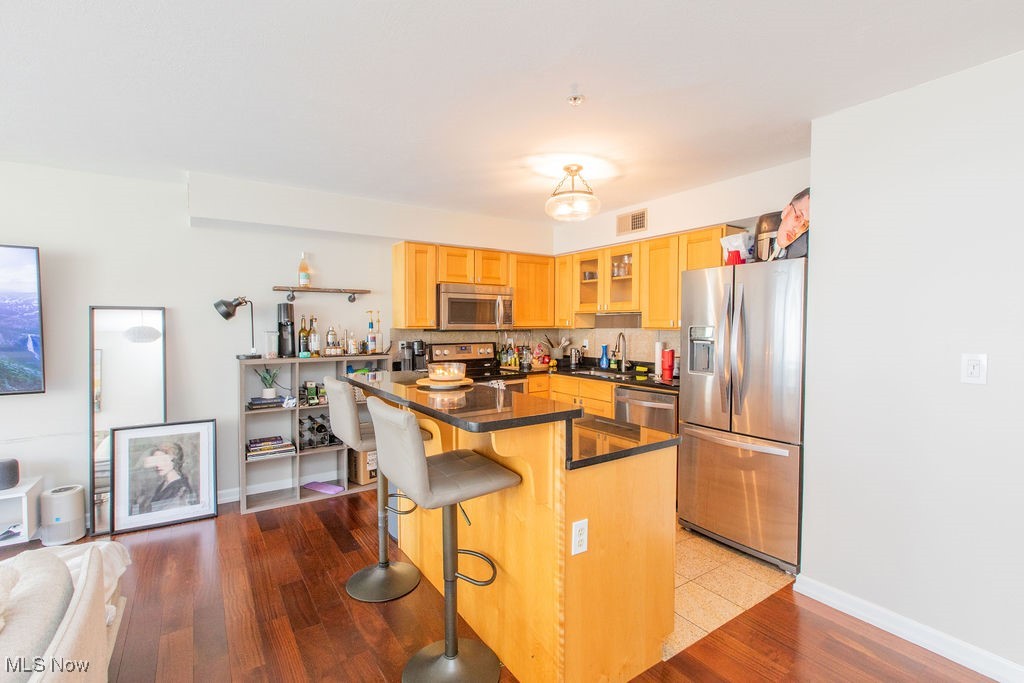 2222 Detroit Avenue 403