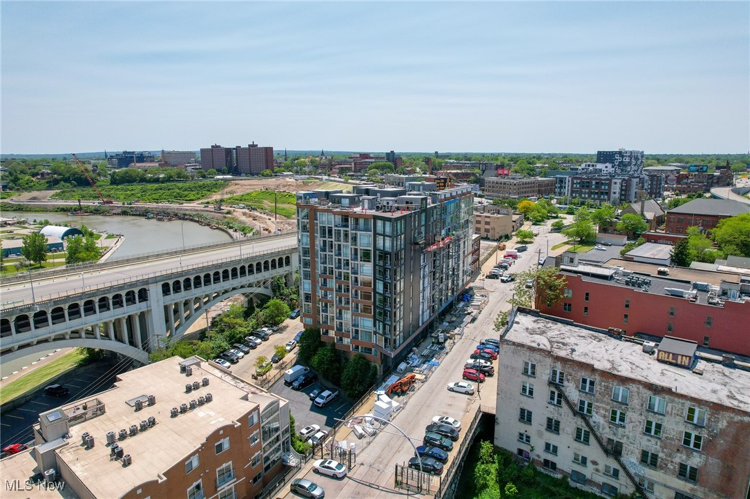 2222 Detroit Avenue 403