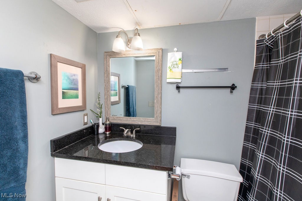 408 W Saint Clair Avenue 213