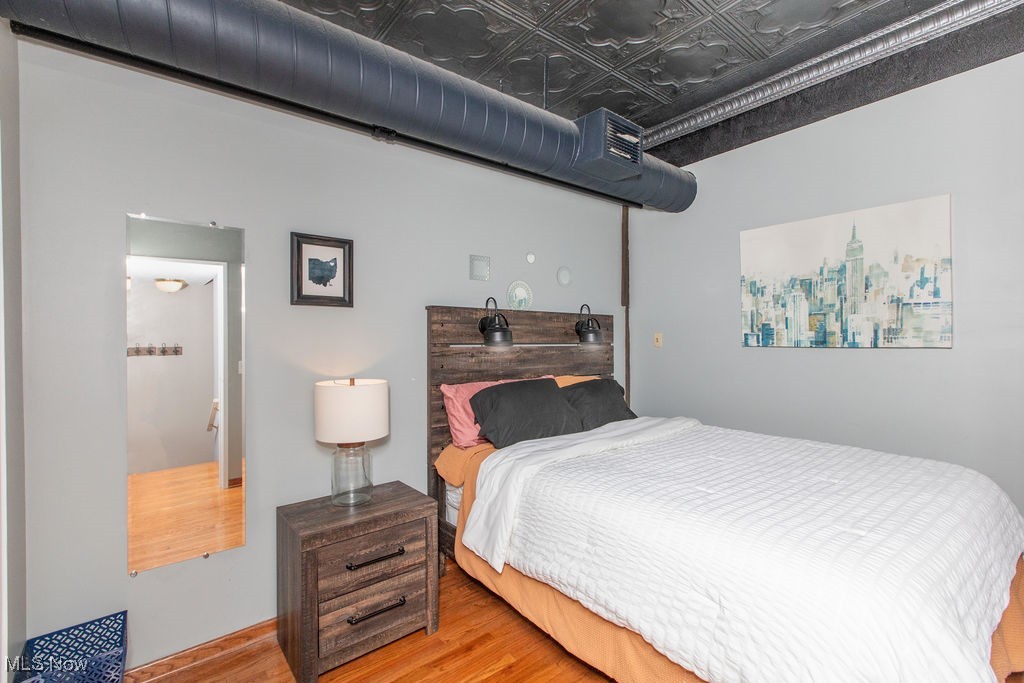 408 W Saint Clair Avenue 213