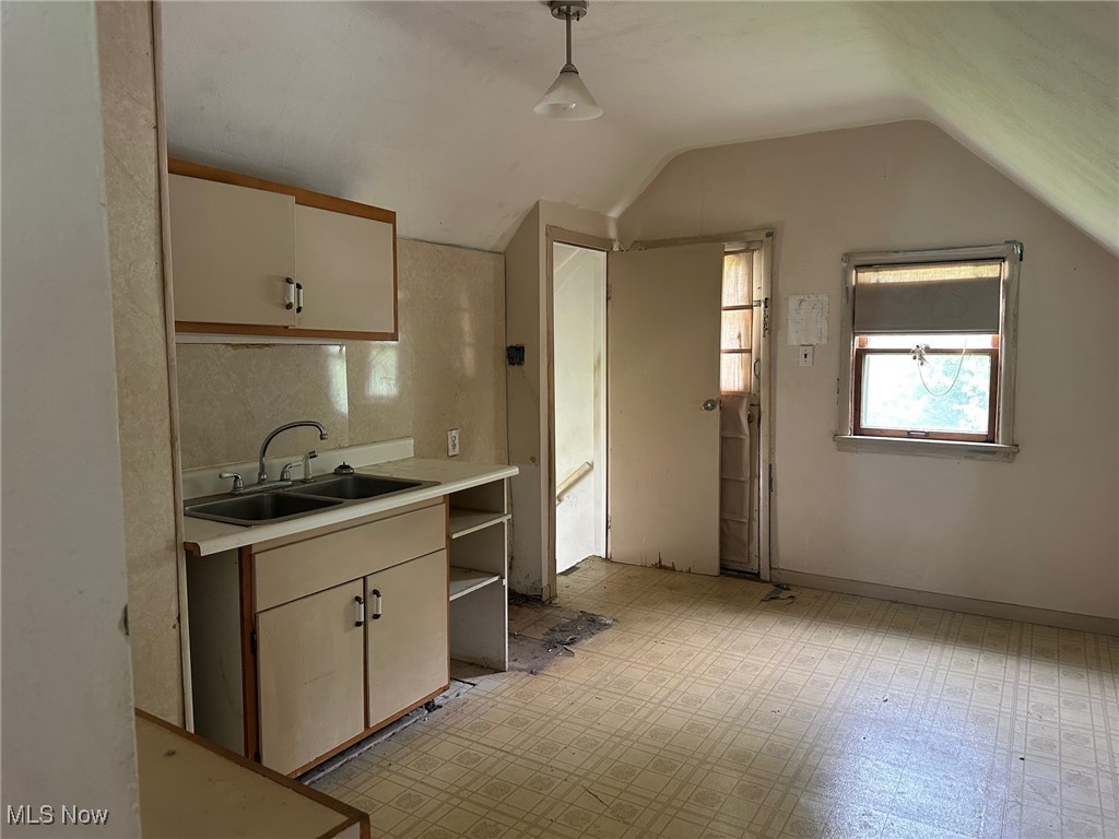 816 W 22nd Street