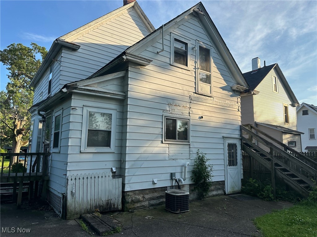 816 W 22nd Street
