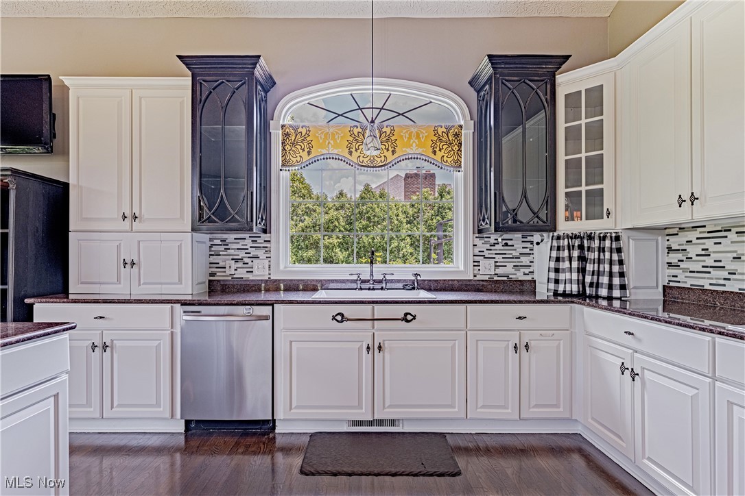 4837 Arbour Green Drive