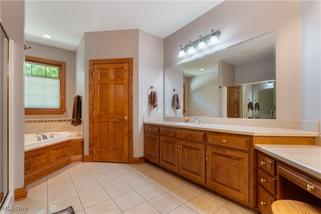 2840 Barclay Circle NW