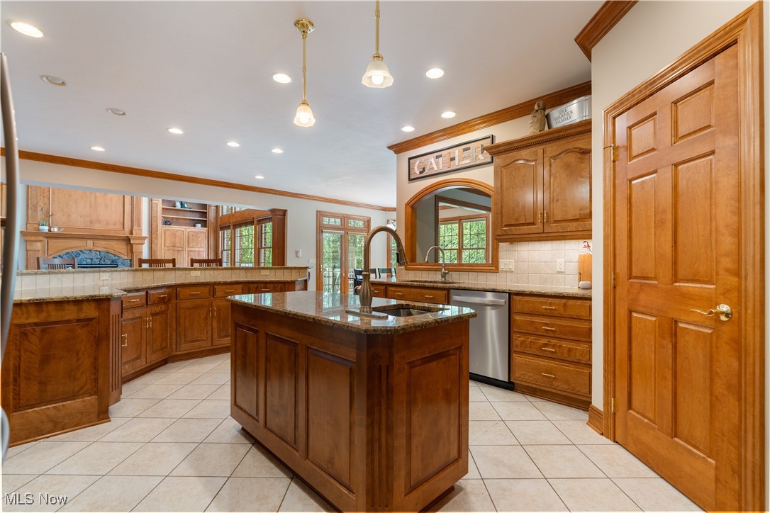 2840 Barclay Circle NW