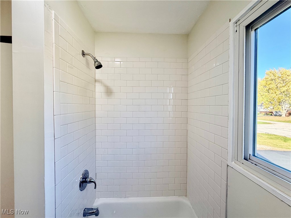 6452 Brooks Boulevard