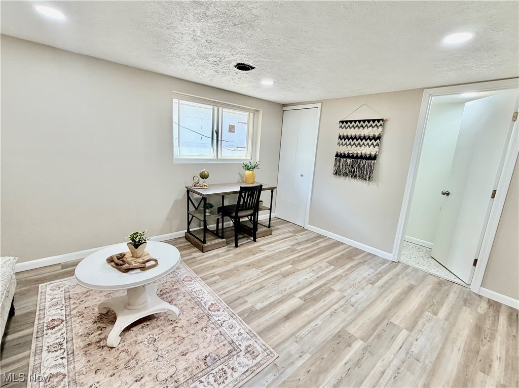 6452 Brooks Boulevard