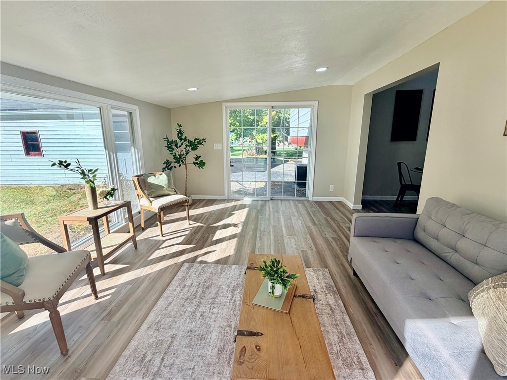 6452 Brooks Boulevard