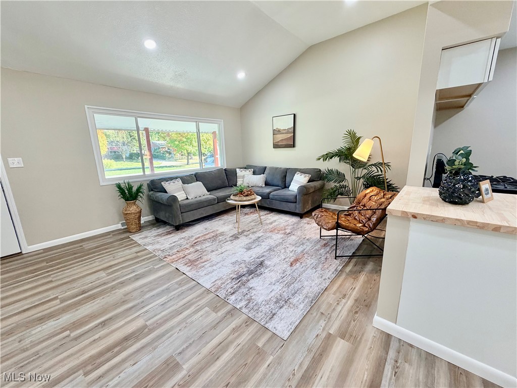 6452 Brooks Boulevard