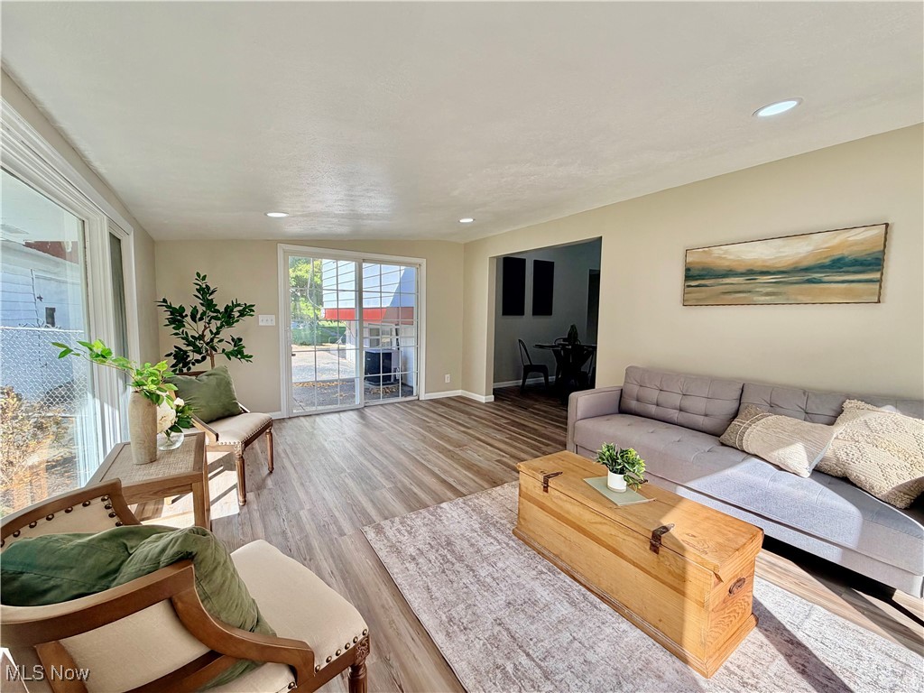 6452 Brooks Boulevard