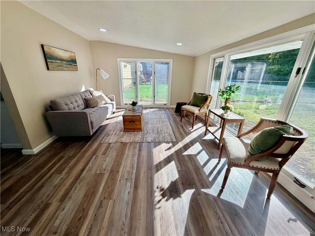 6452 Brooks Boulevard