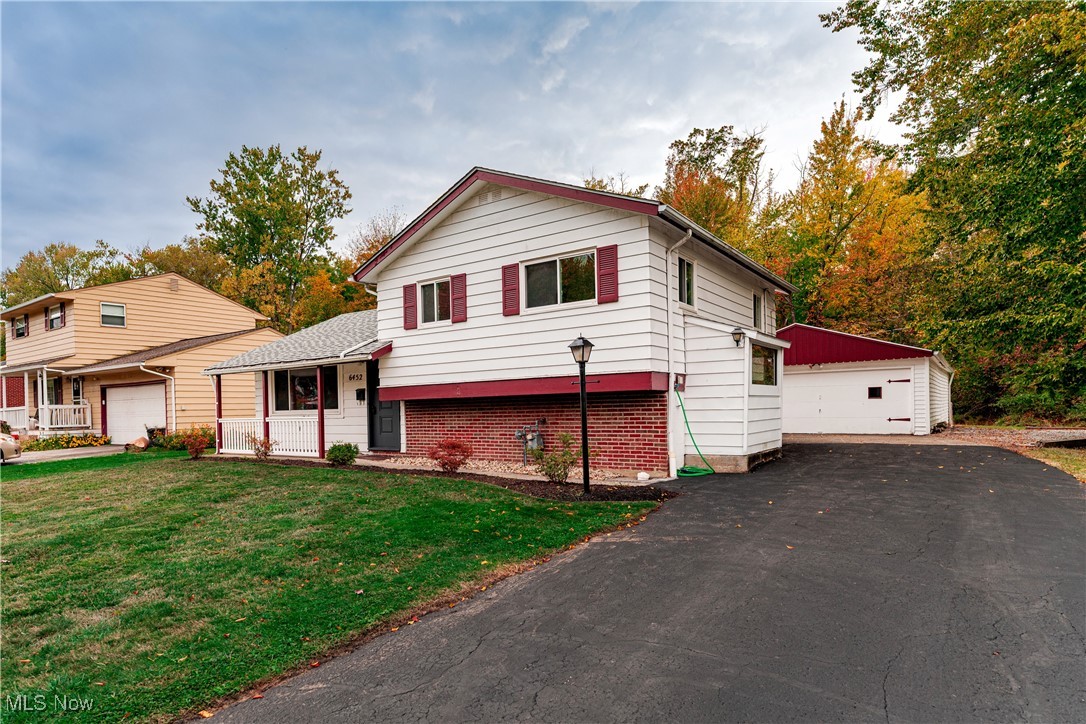 6452 Brooks Boulevard