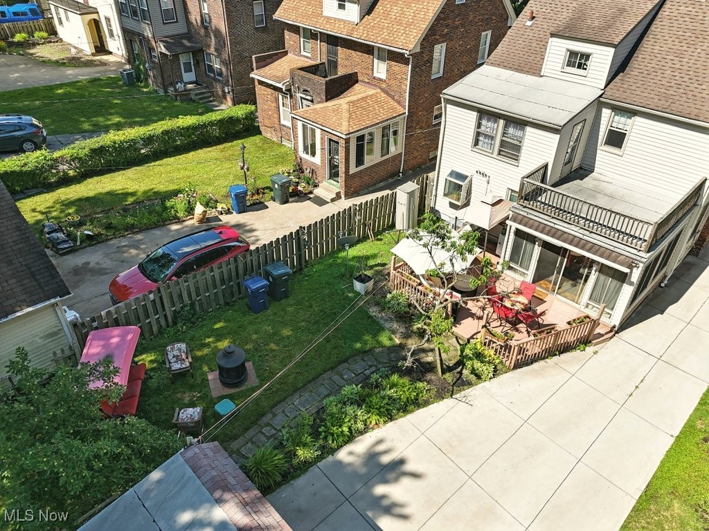 1915 Powell Avenue