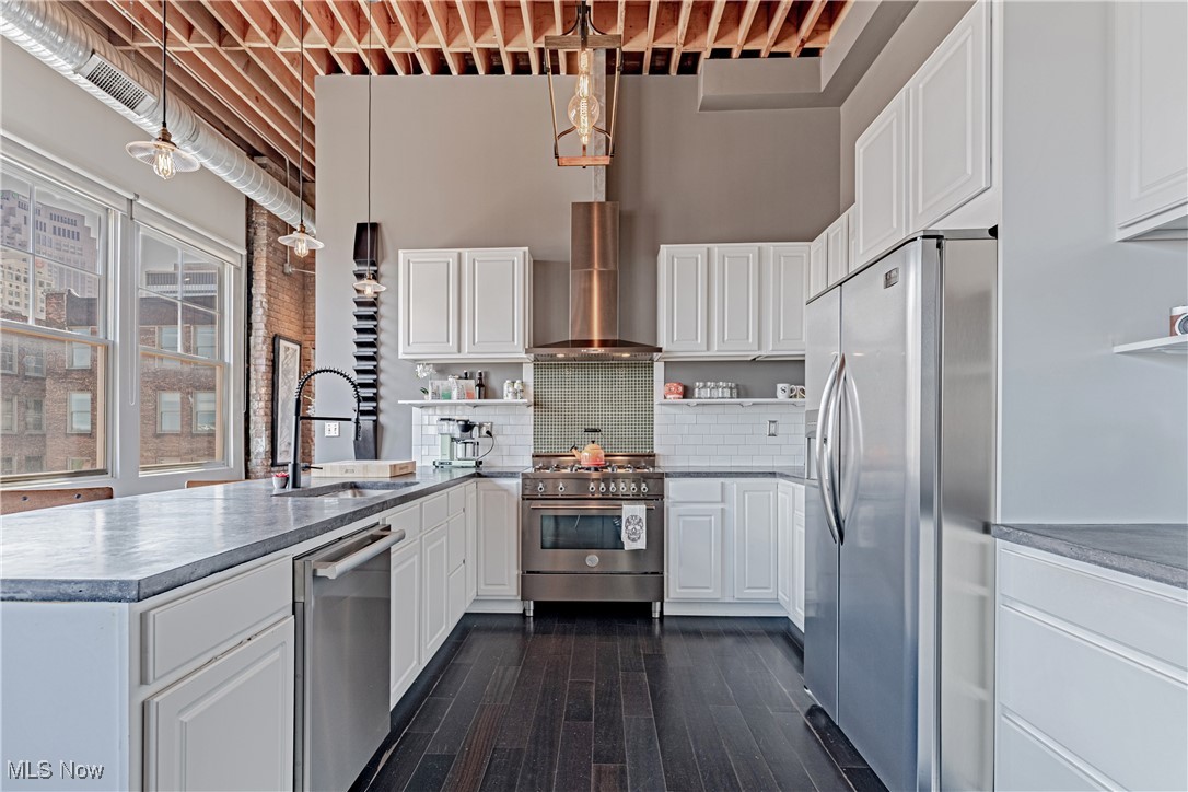 1260 4th Street W 604