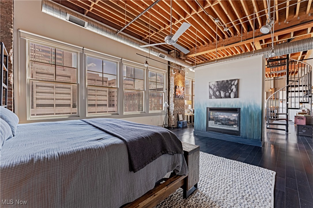 1260 4th Street W 604