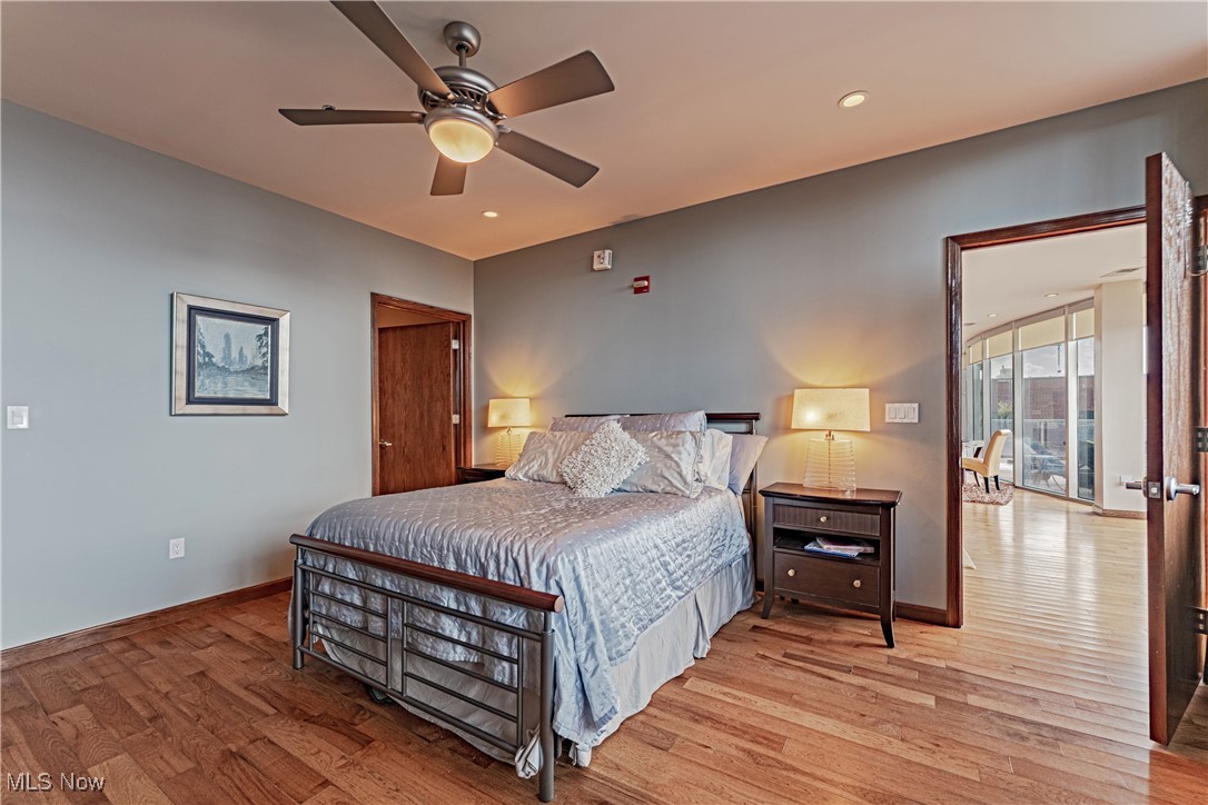 701 W Lakeside Avenue 606