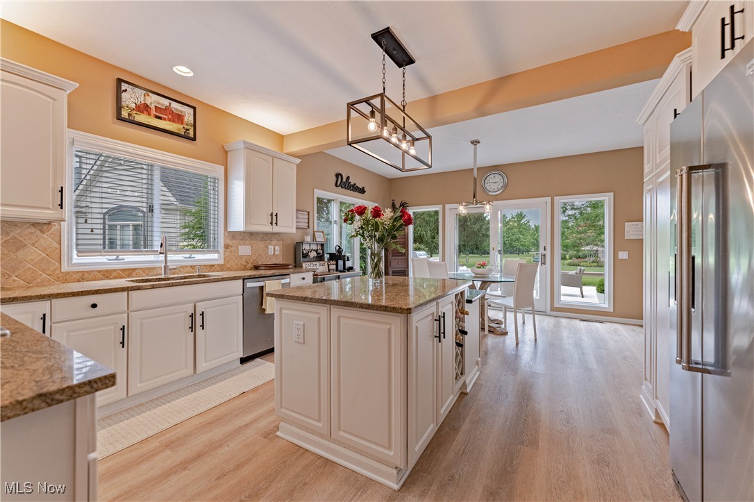 196 Chisholm Court