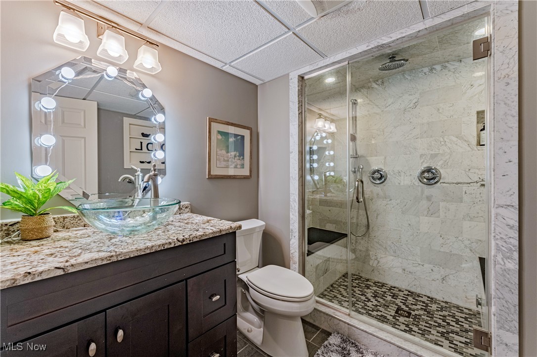 196 Chisholm Court