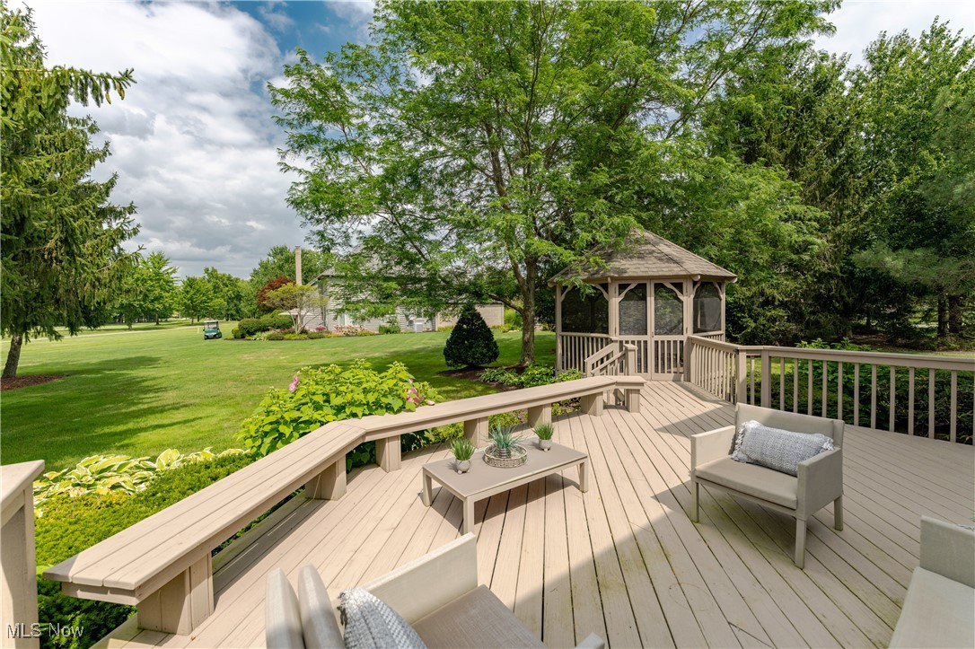 196 Chisholm Court