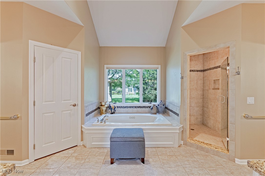 196 Chisholm Court