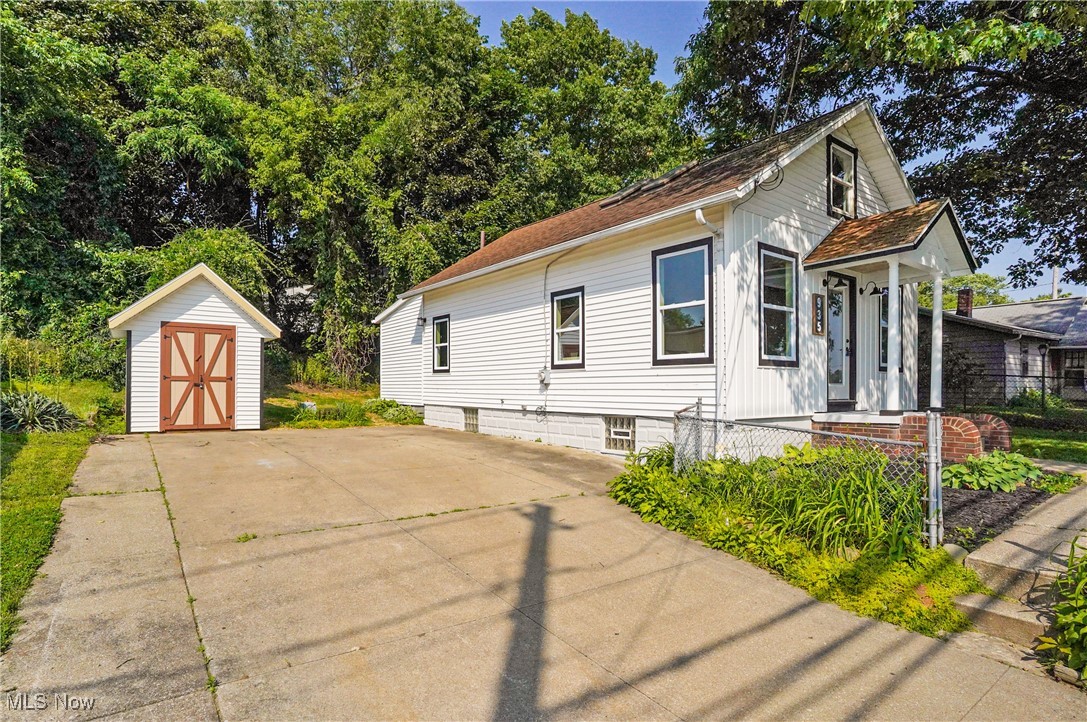 935 Portage Lakes Drive