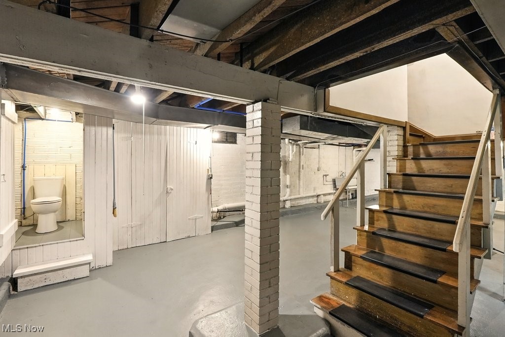 348 N Broadway Street