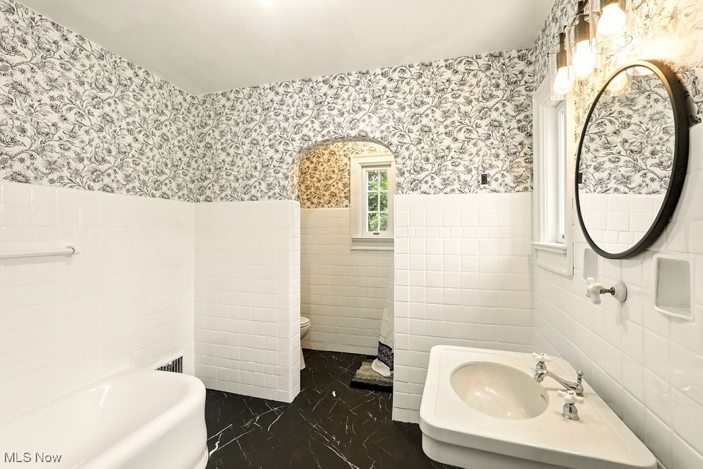 348 N Broadway Street