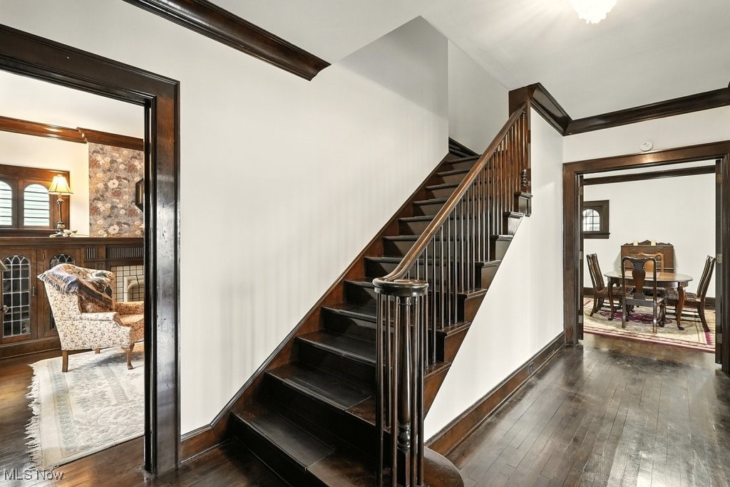 348 N Broadway Street