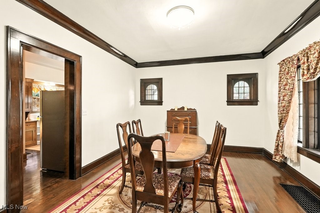 348 N Broadway Street