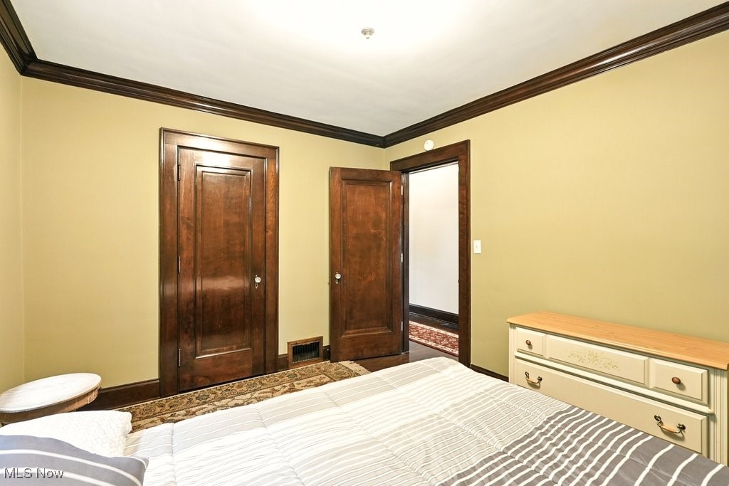 348 N Broadway Street