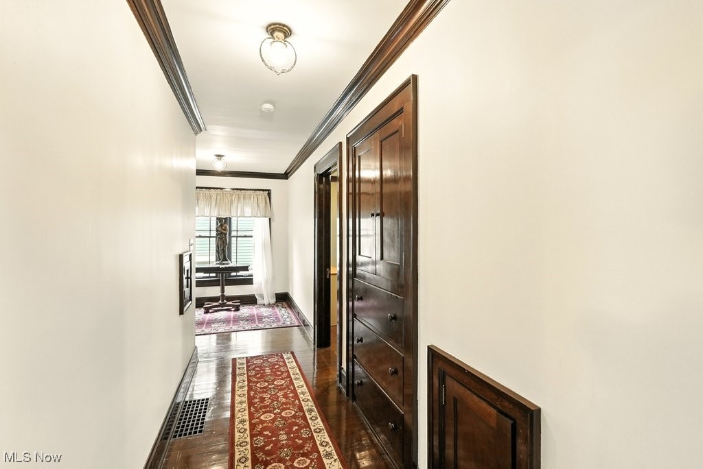 348 N Broadway Street