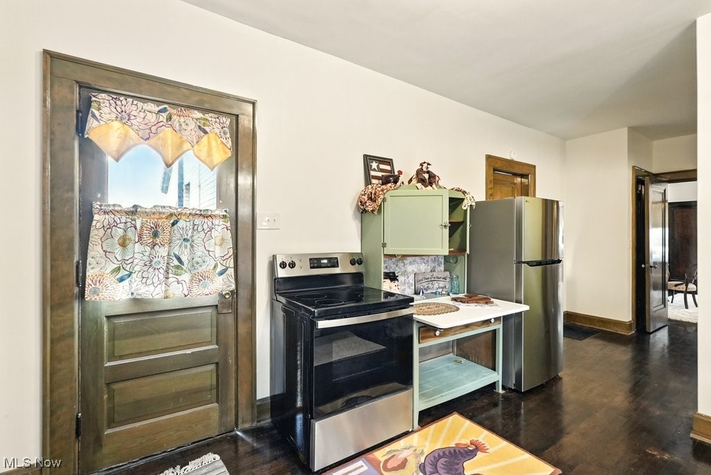 348 N Broadway Street