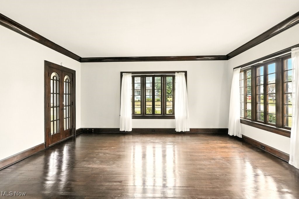 348 N Broadway Street