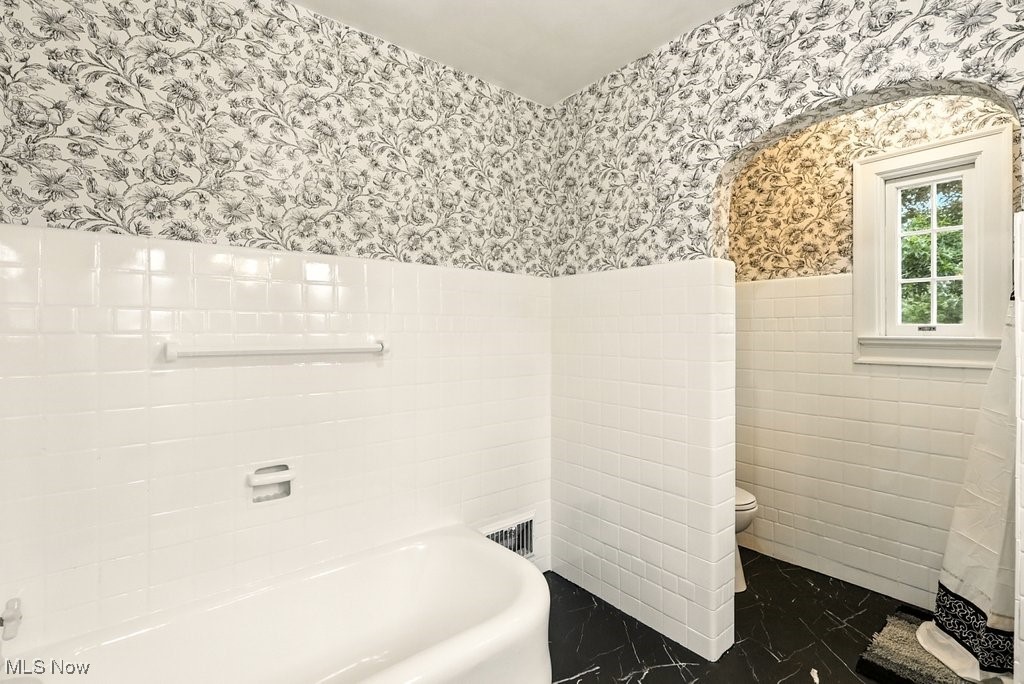 348 N Broadway Street