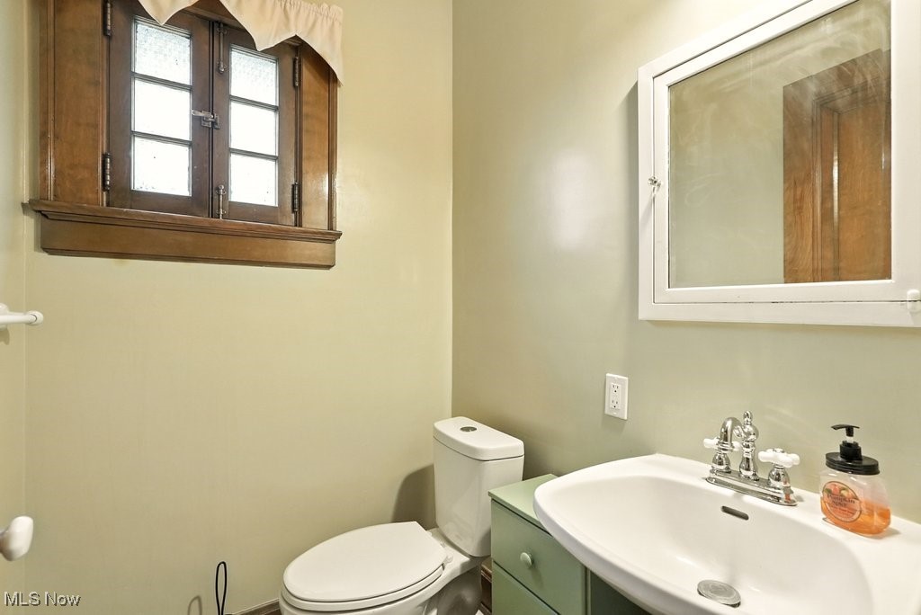 348 N Broadway Street