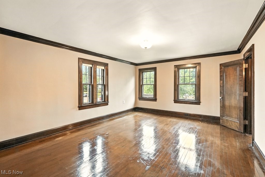 348 N Broadway Street