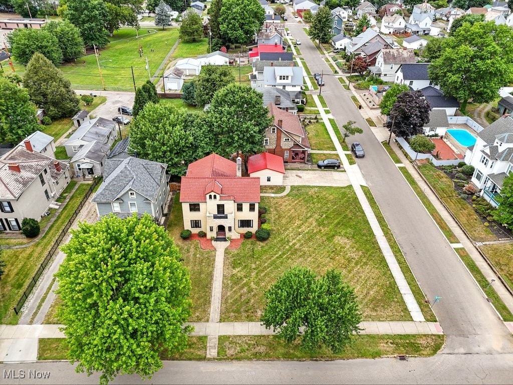 348 N Broadway Street