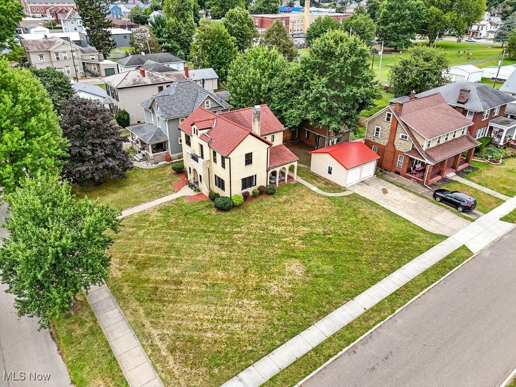 348 N Broadway Street