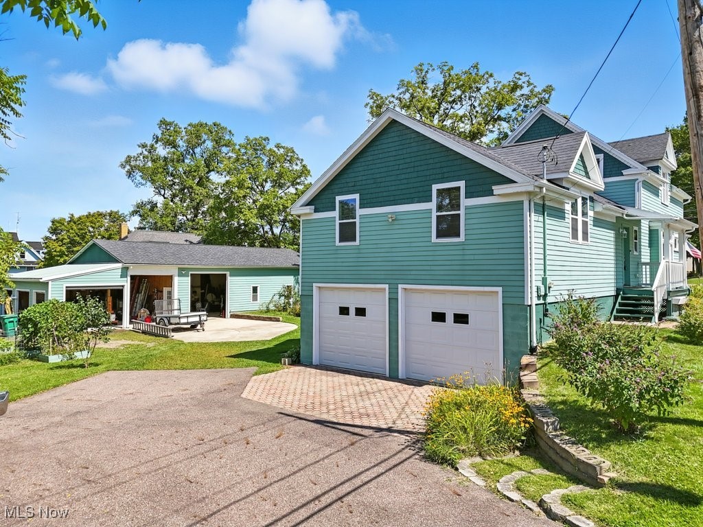 3328 Main Street