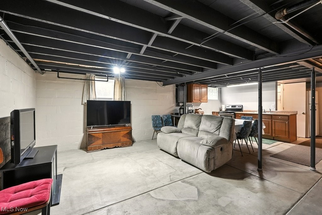 3328 Main Street