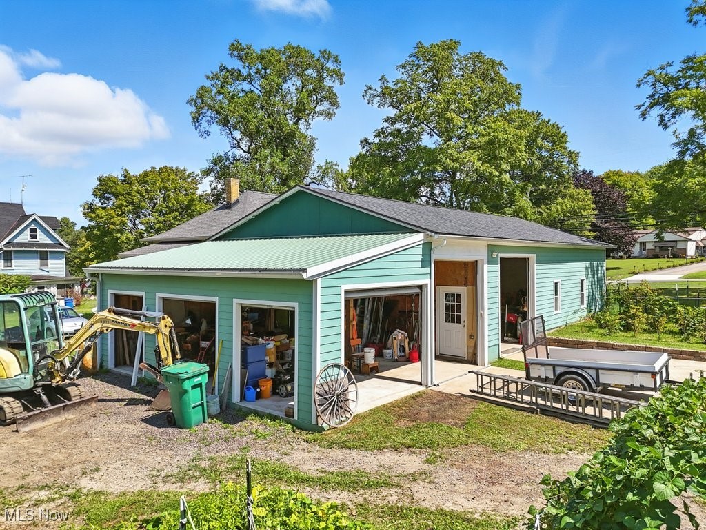 3328 Main Street