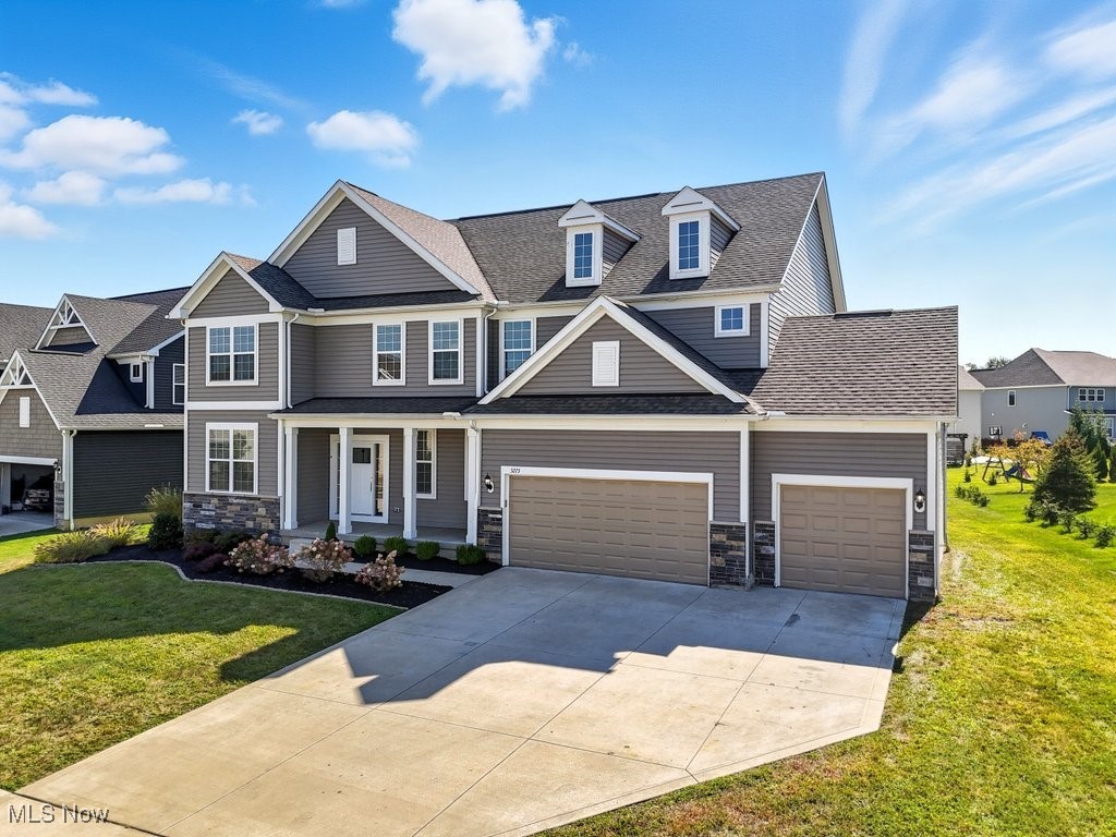 5275 Duxbury Drive