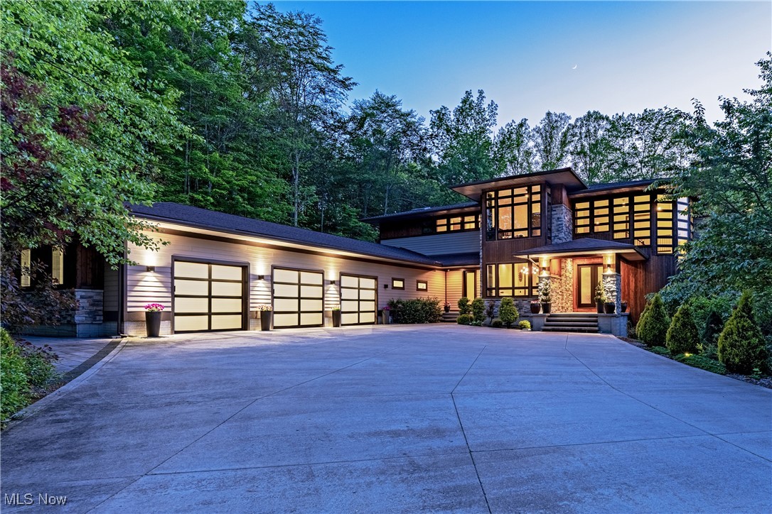 3521 Hamilton Drive