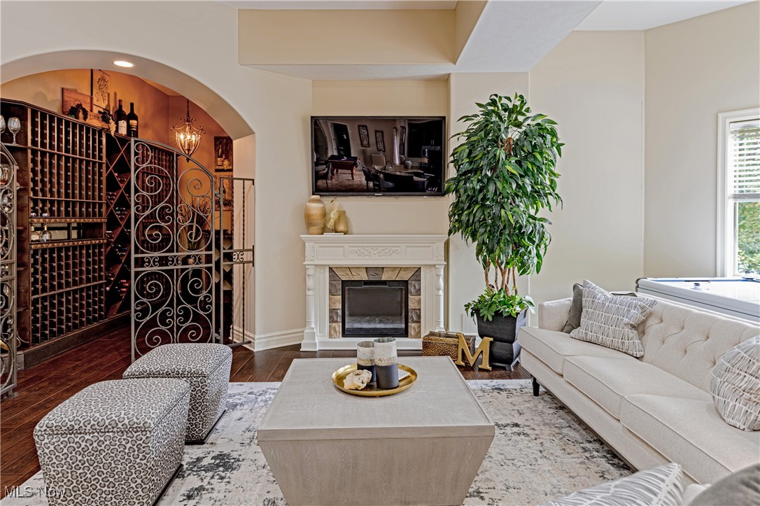 6752 Rivercrest Drive