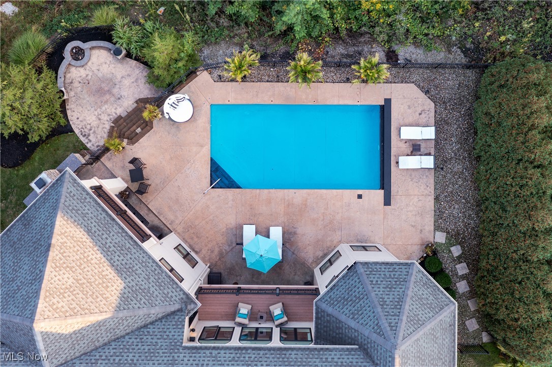 6752 Rivercrest Drive