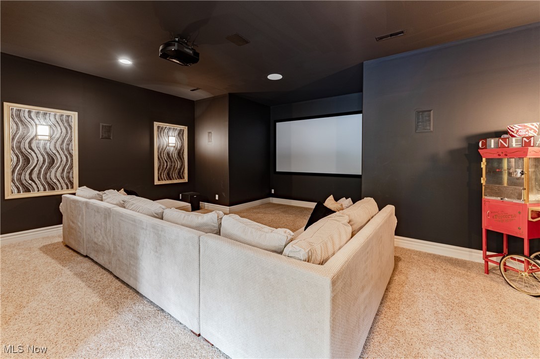 6752 Rivercrest Drive