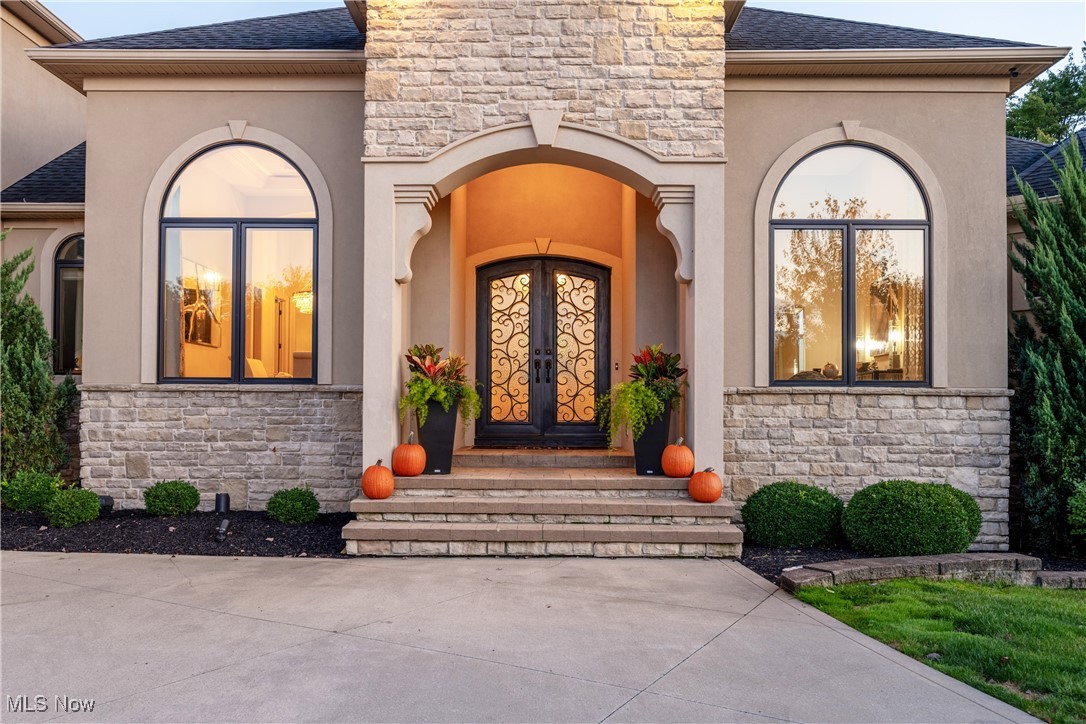 6752 Rivercrest Drive