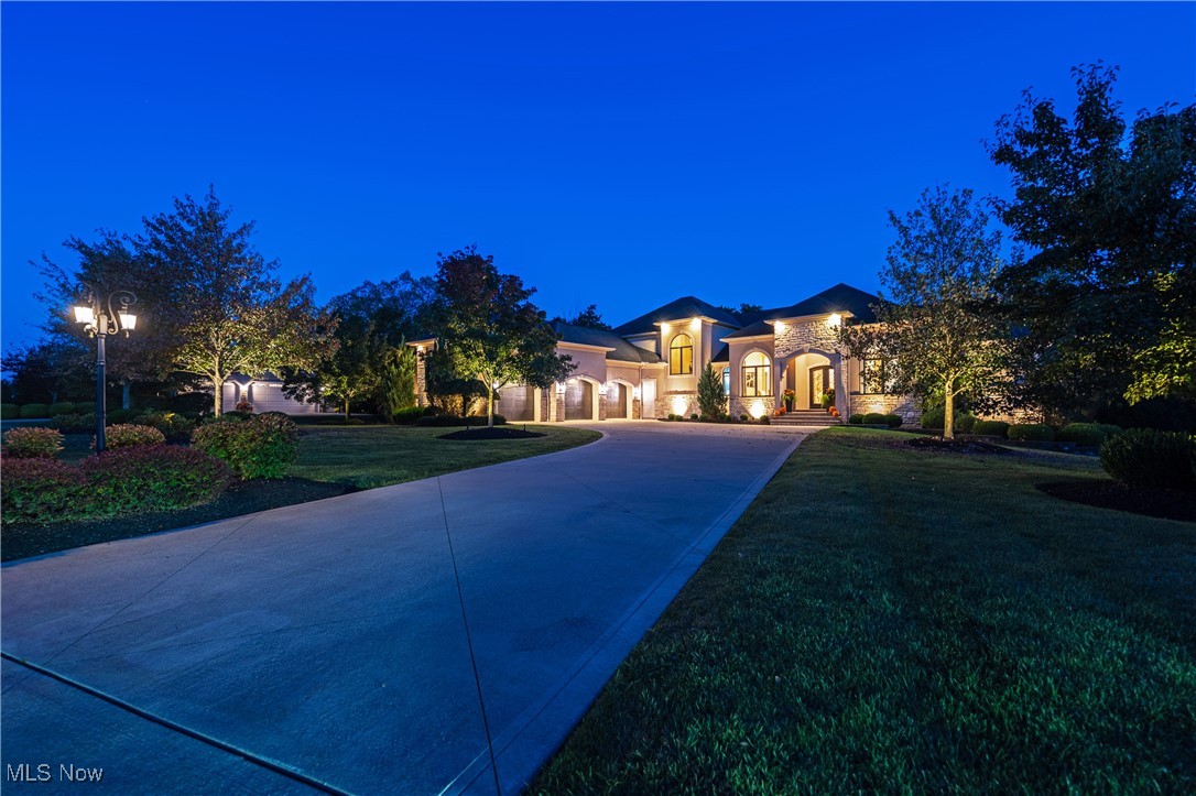 6752 Rivercrest Drive