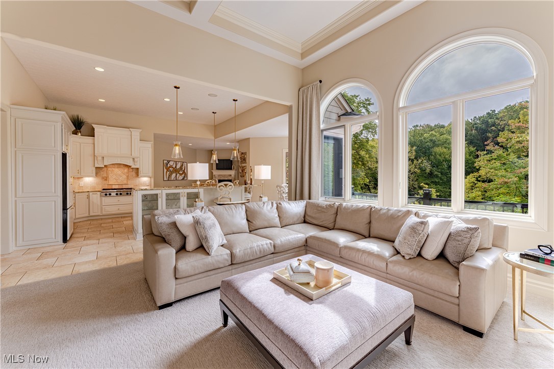 6752 Rivercrest Drive