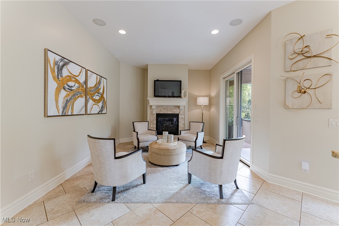 6752 Rivercrest Drive